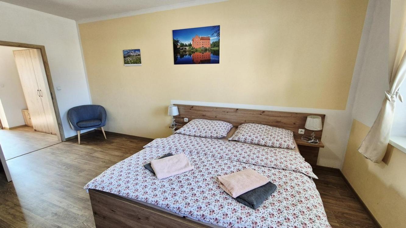 A Restaurace Zlatovlaska U Zamku Cervena Lhota Jizna