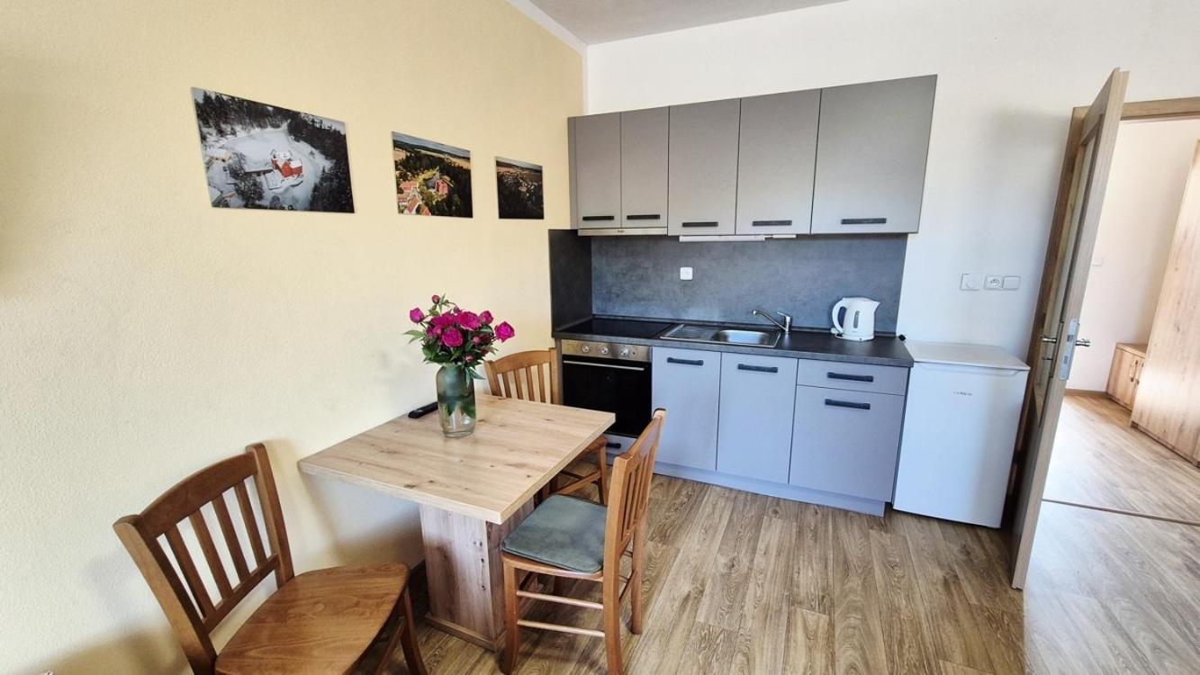 A Restaurace Zlatovlaska U Zamku Cervena Lhota
