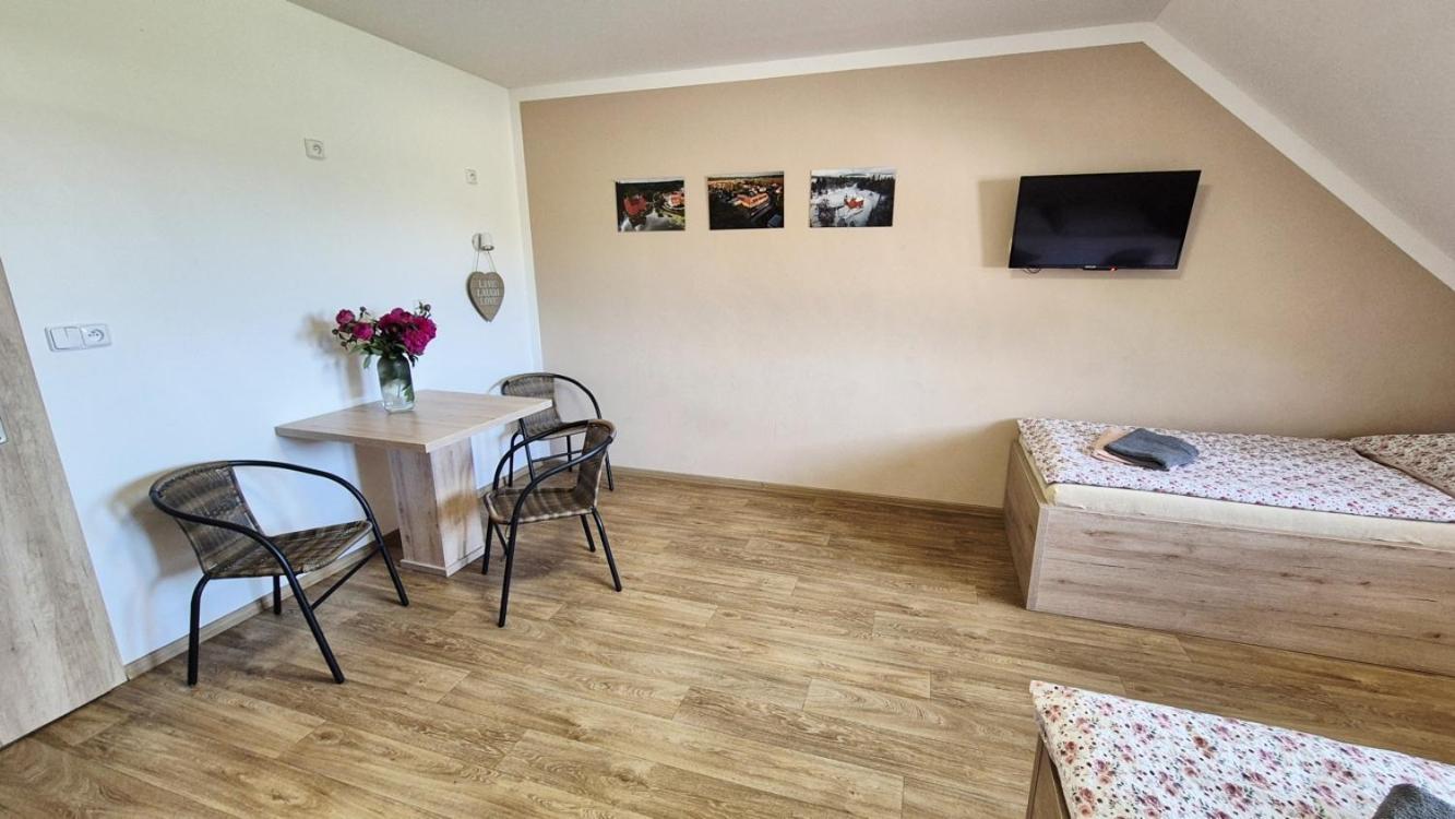 A Restaurace Zlatovlaska U Zamku Cervena Lhota Gasthuis *